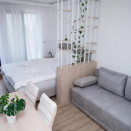 Hill A036 Apartment
