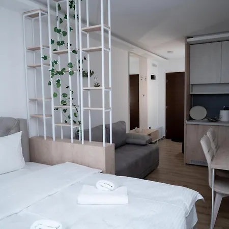 Hill A036 Apartment