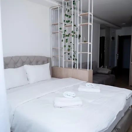 Apartment Hill A036 *