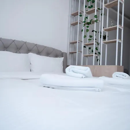 Hill A036 Apartment *